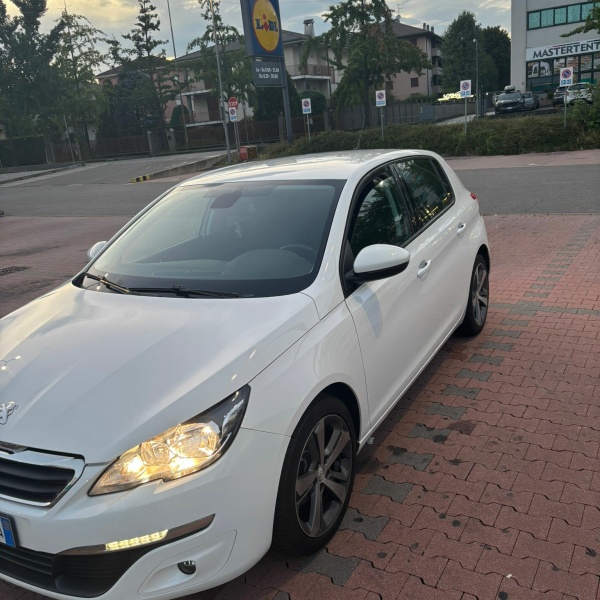 Peugeot 308 - immagine 3