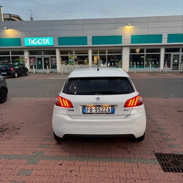 Peugeot 308 - immagine 5