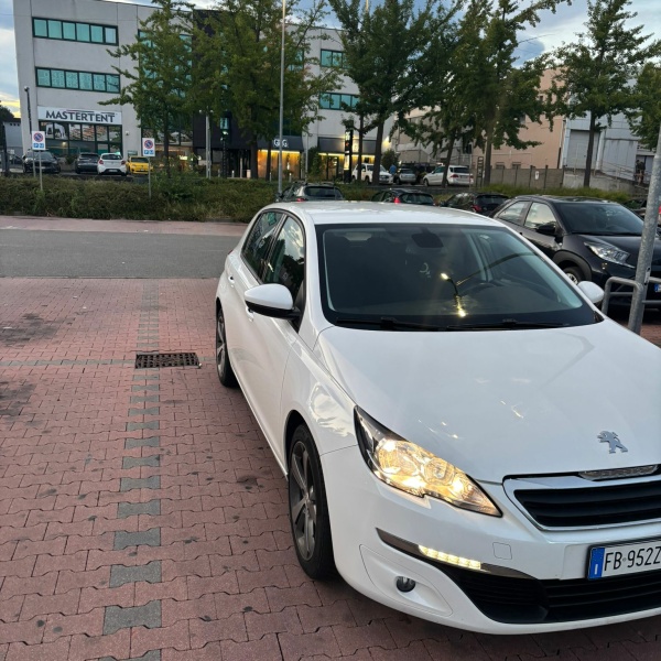 Peugeot 308 - immagine 6